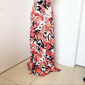 Jennifer Lopez Dresses - Jennifer Lopez long floral print maxi dress Jennifer Lopez Dresses - Jennifer Lopez long floral print maxi dress